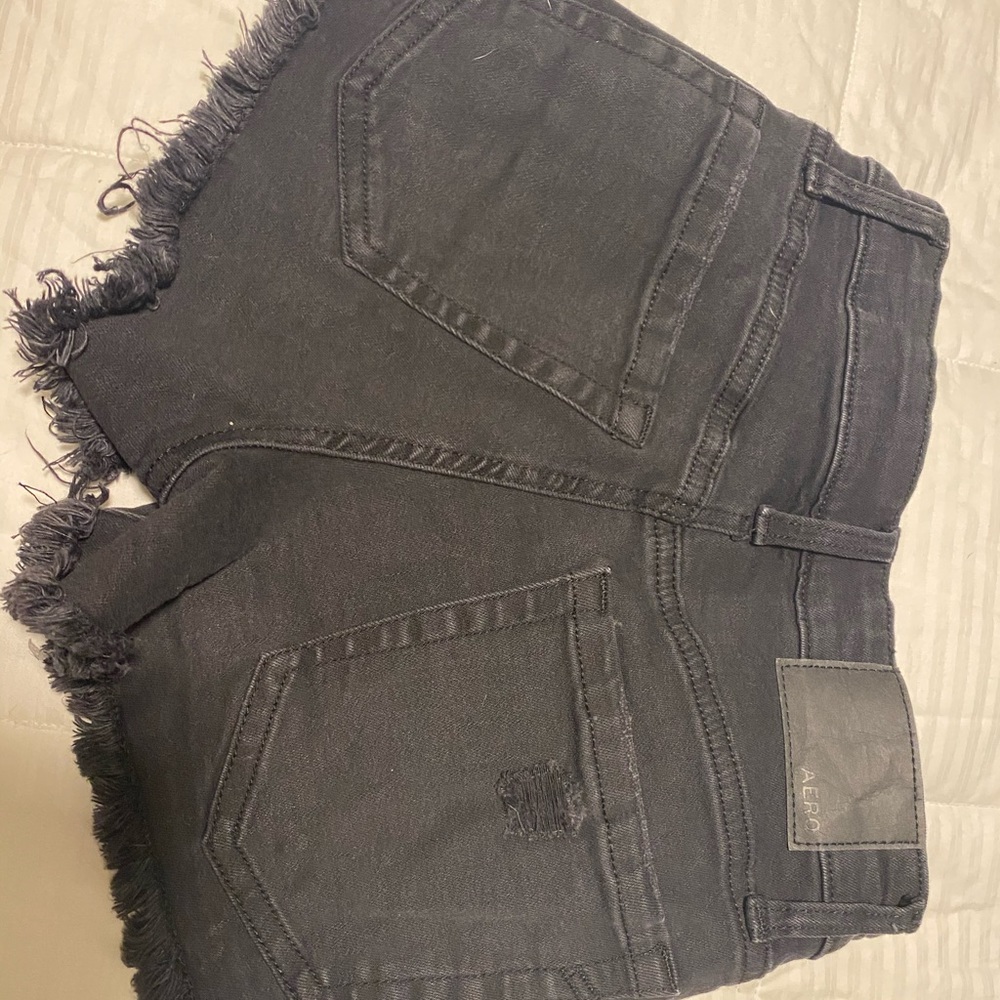Women’s shorts - Picture 2 of 2